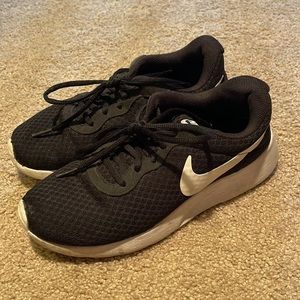 Women’s Nike Tanjun Sneakers